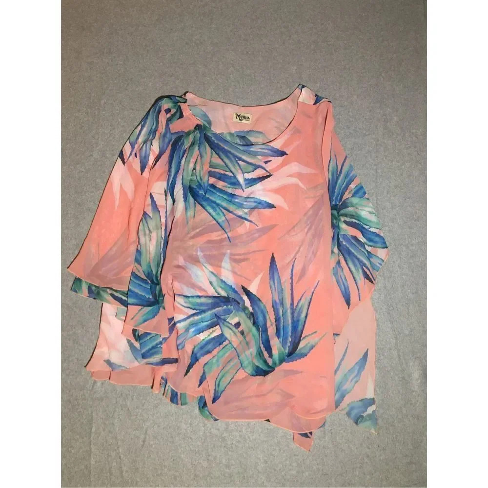 Womens Show Me Your MuMu Shawl Size X Small Pink Blue Floral leaves Beachy